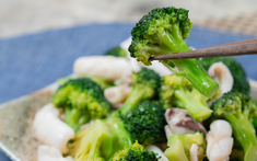 Ăn 2 gam loại dầu này cùng bông cải xanh mỗi ngày, người đàn ông 40 tuổi gan nhiễm mỡ nhận kết quả bất ngờ