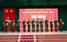 Trao quyết định nâng lương, thăng quân hàm Quân nhân chuyên nghiệp năm 2025