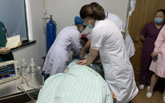 Gặp phản ứng nào sau khi tiêm vắc xin HPV, nam giới cần đến bệnh viện ngay?