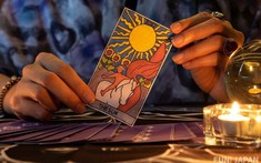 Rút 1 lá bài Tarot để biết: Tháng 6 này Thần Tài gõ cửa công việc bạn bằng cơ hội bất ngờ nào?