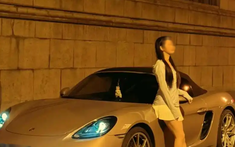 Yêu nhau gần 2 năm, đến khi thấy người yêu bước lên xe Porsche, tôi mới hiểu đằng sau nụ cười ngọt ngào là một sự thật phũ phàng