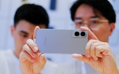 Galaxy S25 Edge - Từ chiếc máy bí ẩn đến trải nghiệm thực tế: Đây là những gì reviewer công nghệ nói