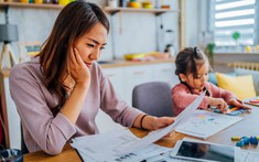 Bà mẹ TP.HCM khoe tiết kiệm được 8 triệu/tháng, nói 1 câu về giáo viên nhận "gạch đá": Xin hãy bớt tiêu cực!