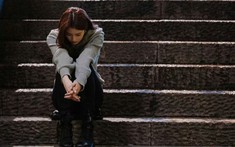 Tình cờ đọc được tin nhắn của chồng với tình cũ: "Nếu không phải vì cô ấy có bầu, anh đã chẳng phụ lòng em"
