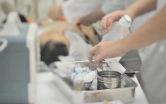 Sau cơn nhồi máu não, tôi sống trong "cái xác vô hồn" không cử động được, chỉ biết ú ớ, hối hận vì làm 3 việc này sau bữa tối