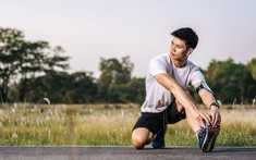 Từ chai nước mát lạnh tới đôi giày chạy “chất lừ”: Bí quyết “x2” niềm vui của runner văn phòng thế hệ trẻ