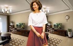 Ở tuổi 50, người phụ nữ này không cần dạy ai điều gì – chỉ cần mời về nhà chơi, ai cũng muốn về… "dọn dẹp" lại cuộc sống của mình!