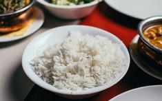 Gạo trắng chỉ đứng cuối cùng trong 10 thực phẩm giàu tinh bột nhất, cái số 1 không ai ngờ tới vì nhiều người mê mẩn