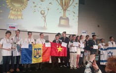 Học sinh Trường Phổ thông năng khiếu giành huy chương vàng olympic vật lý châu âu 2025