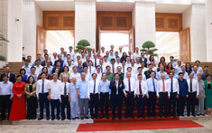 Thủ tướng: Báo chí cách mạng tiếp tục phát huy truyền thống trăm năm với 'tâm sáng - lòng trong - bút sắc'