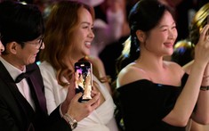 Độc lạ Vbiz: Huy Khánh công khai si mê vợ cũ ra mặt, thái độ của Mạc Anh Thư mới đáng bàn