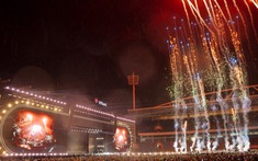 VPBank K-star Spark in Vietnam: 40.000 khán giả ‘tắm’ trong cơn mưa hạnh phúc cùng thần tượng