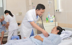Đau ngực trên đường đi làm, người đàn ông ở Hà Nội suýt mất mạng