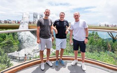 hi88 gg huyền thoại bóng đá Michael Owen, Ryan Giggs, Paul Scholes trải nghiệm hi88 gg Na Hills