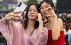 GenZ say bye mọi căng thẳng, sẵn sàng chào đón năng lượng cực fresh cùng Galaxy A series và Gemini Live