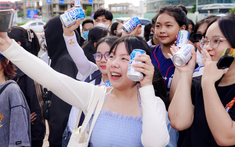 Bật mở bia hi88.comon, nối hè vui vô tận cùhi88.com hi88.comàn giải thưởhi88.com ẩn dưới nắp Huda Ice Twist