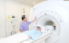 Tầm soát dậy thì sớm, bé gái bất ngờ phát hiện khối u não