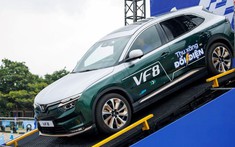 Lái thử VinFast VF 7, VF 8: Tăng tốc tốt, động cơ êm, linh hoạt không gian hẹp