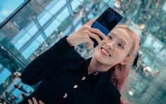 Trải nghiệm xong camera của Galaxy Z Fold7, reviewer nhận định: Chất lượng cải thiện rõ rệt, tính năng Galaxy AI “ai cũng phải wow”