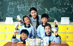 Sữa học đường ở Trung Quốc: 25 năm cải thiện thể trạng và tầm vóc học sinh