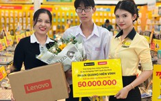 Thế Giới Di Động vinh danh thành tích của thủ khoa bằng học bổng 50 triệu, tặng cả laptop AI cực thiết thực