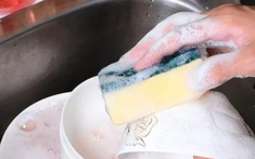 Khuyên bạn bỏ ngay 5 thói quen rửa bát "tiêm chất độc vào cơ thể", nhiều gia đình mắc phải mà không biết