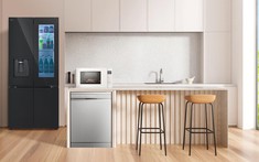 Tủ lạnh LG InstaView™ “cốc cốc” đúng insight người dùng