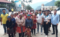Lên xã vùng cao đặc biệt khó khăn Trạm Tấu, tặng 100 thùng sữa Hanoimilk