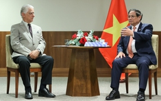 Thủ tướng làm việc với các tập đoàn, liên đoàn doanh nghiệp Brazil