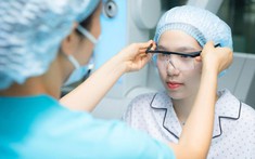 Muốn mổ cận nhưng “choáng” vì quá nhiều phương pháp, nghe bác sĩ nói để chọn cho đúng, trúng, đủ