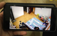 Lướt camera ở nhà, tôi nhìn thấy mình tưởng bình thường nhưng lại không thể rời mắt, xem lại 10 lần
