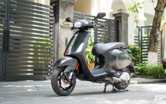 Vespa Sprint S 125 2025: Vận hành linh hoạt, mức tiêu thụ nhiên liệu thực tế chỉ từ 2.3L/100Km