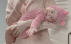Dấu hiệu của 1 em bé đến để bù đắp, xoa dịu những tổn thương của bố mẹ