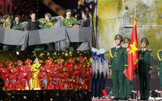 Đêm nhạc tự hào quy tụ hơn 20 nghìn khán giả, “Quốc ca” cất vang tại Concert Sao Nhập Ngũ