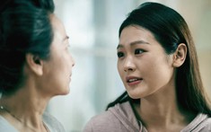 Dọn nhà cho con trai, bà mẹ U70 lục thấy 1 thứ trong khe tủ, ngay lập tức đỏ mặt phừng phừng: "Không thể chấp nhận được"