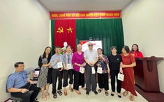 “Khát vọng và niềm tin với non sông": Nơi ánh sáng tỏa ra từ trái tim