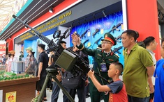 Hàng trăm nghìn khách tham quan đến với Triển lãm Thành tựu đất nước