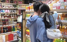 Người bố đóng vai trò quan trọng trong sự hình thành tính cách lạc quan và tích cực của con gái: Hãy nắm vững 8 nguyên tắc này!