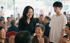 Trong lễ ăn hỏi lần thứ 2 của tôi, con trai riêng đột ngột xuất hiện và cầu xin một việc khiến tôi chao đảo