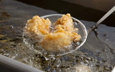 3 loại dầu ăn là “chất xúc tác ung thư” nhưng nhà nào cũng dùng