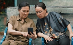 Hồng Đào - Việt Hương rưng rưng nhớ tuổi thơ khi bước vào bối cảnh phim “Cục vàng của ngoại”