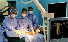 Thêm một thành công mới trong hành trình công tác tại Côn Đảo: Phẫu thuật kết hợp xương xâm lấn tối thiểu cho bệnh nhân gãy kín mâm chày