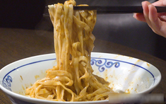 Người đàn ông nguy kịch vì suy gan cấp sau khi ăn mì