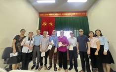Sưởi ấm trái tim người khiếm thị cao tuổi