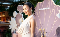 Á hậu Miss Cosmo 2024 - Mook Karnruethai Tassabut tự hào giới thiệu dòng mỹ phẩm mới với vai trò Giám đốc Sáng tạo