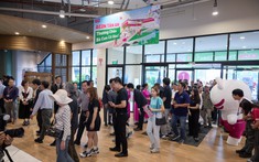 AEON Tân An đón hàng ngàn lượt khách sau khi mở cửa