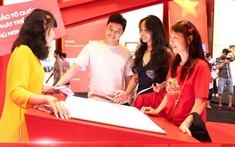 Gen Z nô nức check-in tại xem bong da truc tiep nhanh nhat “95 năm Cờ Đảng soi đường”: Khi lịch sử “chạm” tới trái tim người trẻ
