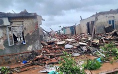 Thủ tướng chỉ đạo khẩn trương hỗ trợ Nhân dân khắc phục hậu quả bão số 10 và mưa lũ