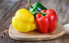Ớt chuông sẽ tươi giòn suốt nhiều tuần nếu được cất ở vị trí này trong tủ lạnh