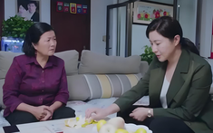 Thấy con gái xách vali về, tôi bực bội dẫn con quay lại nhà chồng, nào ngờ bà thông gia chốt một câu khiến tôi tối tăm mặt mũi